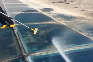 烏魯木齊市玻璃清洗與建筑物清潔 經濟實惠的專業服務指南