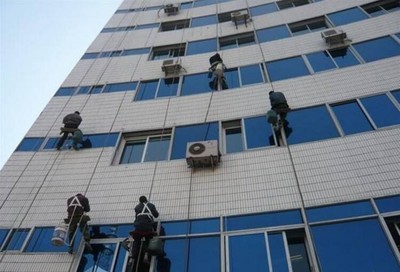 昆明宜良外墻清洗費用詳解與建筑物清潔服務指南
